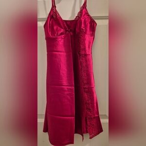 Elegant Red Lace Trim Chemise